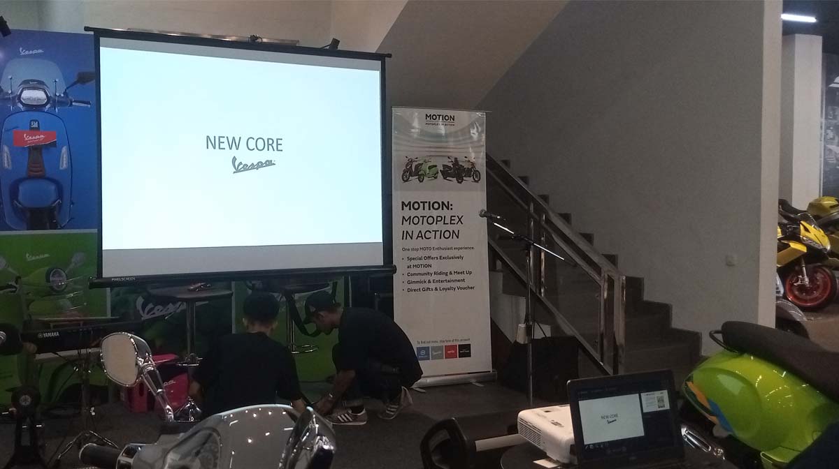 Motoplex Sewa Projector